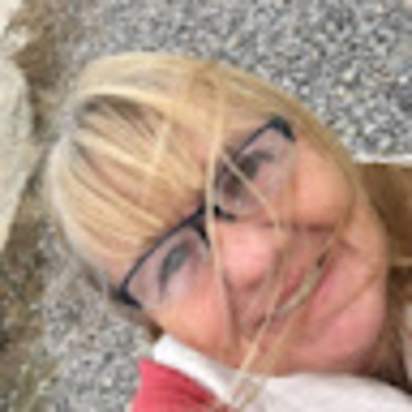 Meet your Posher, maggiemai324 - Picture 1 of 1